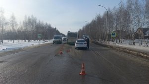 В Грязинском районе девушка попала под колеса автобуса
