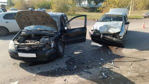 В Грязях в столкновении двух иномарок пострадала женщина-водитель